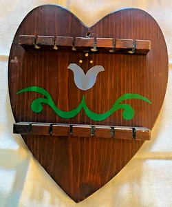 Soporte de colección de cuchara en forma de corazón de madera Weston Bowl Mill Vermont de colección - Imagen 1 de 9