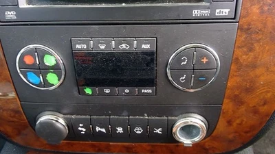2007-11 Chevy Suburban 1500 Temperature Control w/ Automatic Controls | OPT CJ2 Foto 1 de 4