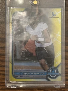 2021-22 Bowman University - Taulia Tagovailoa #32 Yellow Refractor /75 (RC) - Picture 1 of 3