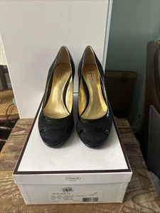 Coach Kerryann Womens Black Signature Logo Wedge Heel Sz. 7M W/box Worn Once - Picture 1 of 8