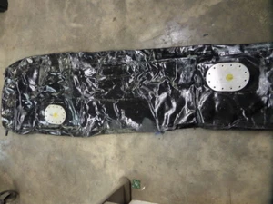 BEECHCRAFT BARON BANANZA AIRCRAFT LEFT WING LEADING FUEL CELL.PN 95-92-00100-1  - Bild 1 von 12