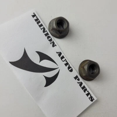 Комплект из 2 оригинальных гаек рычага стеклоочистителя ветрового стекла 2001-2002 Chrysler PT Cruiser - Изображение 1 из 3