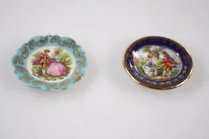 TWO LIMOGES FRANCE & GERMANY HAND PAINTED MINI SAUCER PLATES - Bild 1 von 5