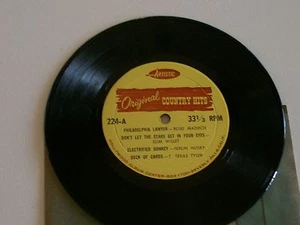 CLASSIC COUNTRY HITS-EARLY MUSIC-7"but 33 1/3-Artistic Label-UNUSUAL Collectable - Picture 1 of 3