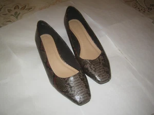 Ladies shoes ‘ JDWILLIAMS ‘ – size 7 – grey/black/red – snakeskin pattern - Picture 1 of 4