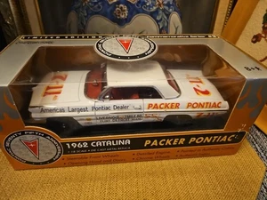 1/18 1962 Pontiac Catalina PACKER PONTIAC Dealer Drag Racing Ertl diecast white - Picture 1 of 23
