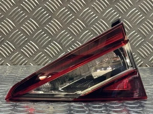O.E SKODA SUPERB ESTATE 2015-2019 DRIVERS SIDE RH INNER REAR LIGHT 3V9945308G - Picture 1 of 7