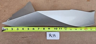 Sea Doo 2009-10 GTX 255, 260 Ltd iS- Tapa de panel de cubierta lateral de cuerpo superior derecha Foto 1 de 4