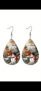 Snowman Earrings! They Will Look Great With Any Christmas Outfit. - Picture 1 of 3