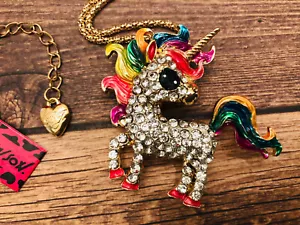 NWT! Betsey Johnson Necklace Rainbow Gold Crystal Unicorn Pendant Necklace - Picture 1 of 3