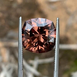 14.87ct Maroon Zircon, Harts Range,Hartsite Unheated, Australia Natural Gemstone - Foto 1 di 6