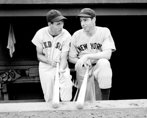 Foto de los Medias Rojas de Boston Ted Williams y los Yankees de Nueva York Joe DiMaggio Foto 1 de 1