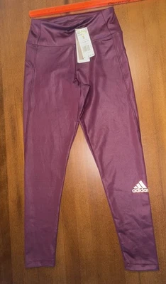 Adidas Zoe Saldana Primegreen AEROREADY Brillo Leggings Pequeños Carmesí Arándano Foto 1 de 4