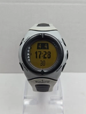Mens Vintage Suunto S6 Ski Snowboard Compass Baro Alarm Chrono Watch New Battery - Image 1 of 4