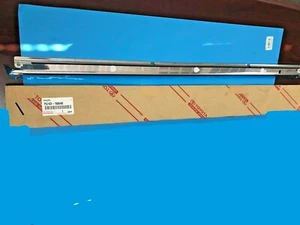 GENUINE LEXUS 7574350040 LS430 (01-06) REAR RIGHT DOOR UPPER MOLDING 75743-50040 - Picture 1 of 1