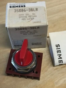 NOS Siemens 3SB06-3BLR 30mm Spring Return Red Lever Selector Switch Operator - Picture 1 of 1