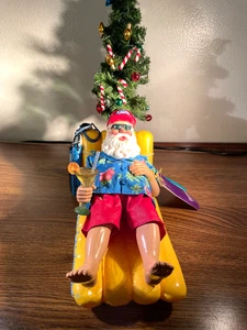 Clothtique Santa Possible Dreams Beach Relaxing 713358 New - Picture 1 of 4