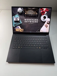 Razer Blade 14 2025 3K OLED 120Hz Ryzen AI 9 365 64GB/2TB SSD RTX5070 Win11 - Bild 1 von 7