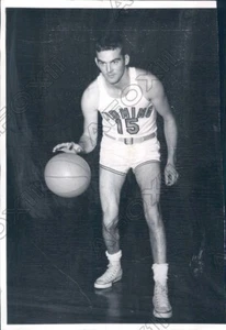 1951 Wyoming Cowboys Basketball Player Pete Fowler Press Photo - Picture 1 of 2