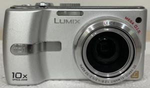 Panasonic Lumix DMC-TZ1 5,0-MP-Digitalkamera (silber) - EINSCHALTEN, BITTE LESEN - Bild 1 von 9