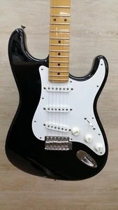 HISTORY ST Used Alder body Maple neck Maple fingerboard Black - Picture 1 of 12