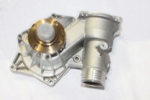 Water pump for BMW 5 series E-34 - Picture 1 of 3