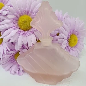 Vintage Art Deco Pink Frosted Satin Glass Perfume Bottle W/ Fan-shapped Stopper - Picture 1 of 6