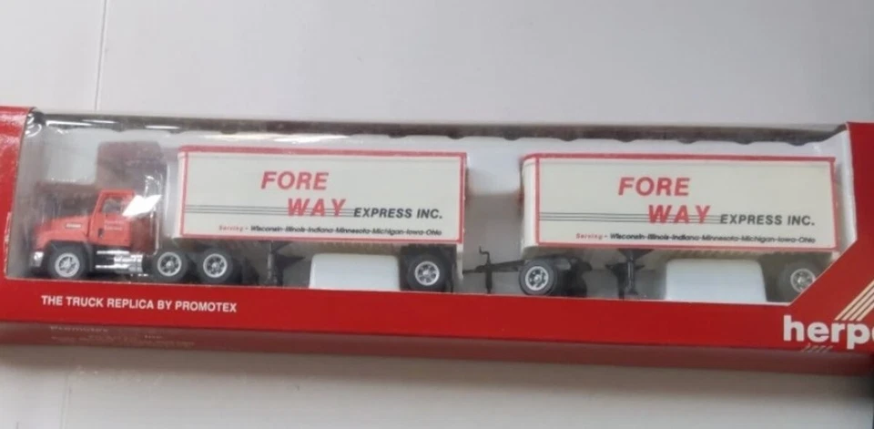 Remolques dobles Herpa 6058 HO Foreway Expresss Mack tractor Foto 1 de 1