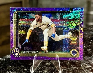 Jackson Chourio #/250 2025 Topps Serie 2 púrpura Holo Foil Milwaukee Brewers 376 - Imagen 1 de 2