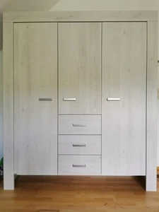 Paidi Mees Kinderzimmer Babybett Kleiderschrank Wickelkommode Standregal - Bild 1 von 13