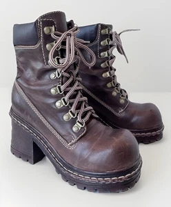 Vintage 90s Y2K SODA Brown Faux Chunky Platform Distressed Lace up moto boot 6.5 - Picture 1 of 13