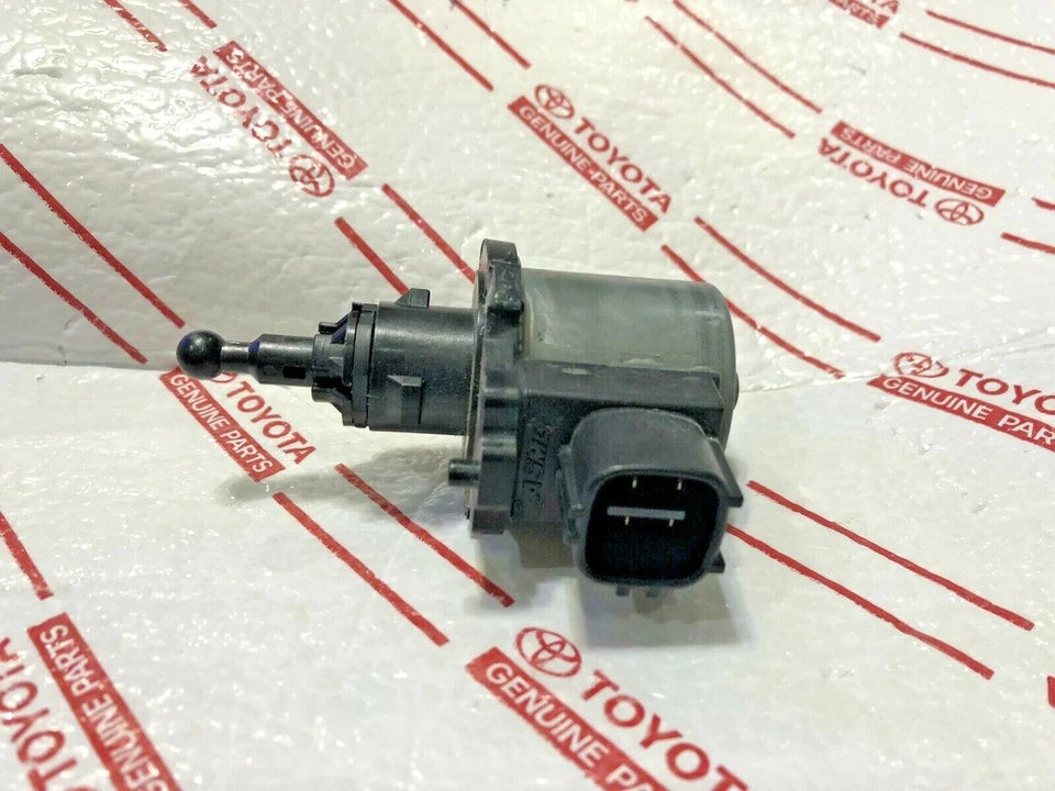 MOTOR NIVELADOR FAROS LEXUS GS300/350 GS450H RX350/400H IS250/350 LS430 4 PINES Foto 1 de 4