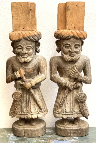 ANTIQUE PAIR OF ARCHITECTURAL SALVAGE POST / CARVED WOODEN FIGURAL POSTS Cover