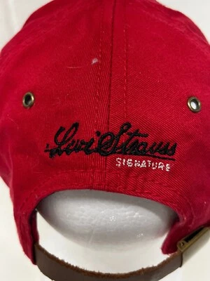 Gorra/gorra de béisbol de lona roja Levi's bordada con logotipo de Strauss de cuero con correa OS Foto 1 de 4