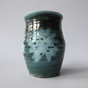 1970s David Sharp Rye Pottery vase, art/studio. Blue green & wax resist flower - Picture 1 of 10