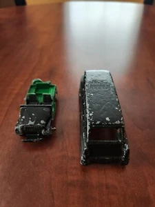 Lot of 2 - Vintage Midgetoy USA Diecast Toy Army Jeep and Ambulance - Picture 1 of 4