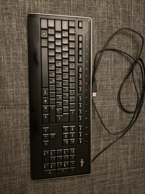 Fujitsu USB Tastatur DE-QWERTZ - Bild 1 von 4