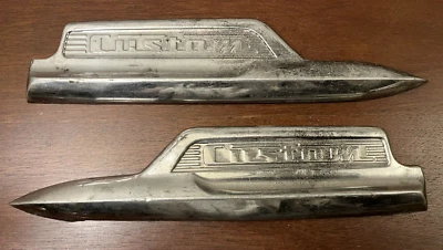 1951 年福特定制轿车前挡泥板左右模塑 — 第 1/4 张图片