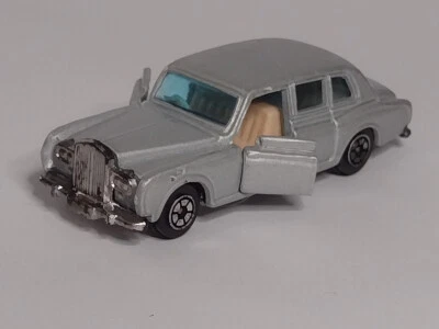 Vintage Yatming Silver Rolls-Royce Phantom IV # 1051 Hong Kong GC  1/64 - Image 1 of 4