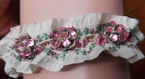 JARRETIERE DE MARIEE CREATION COUTURE GALON TISSE ET CABOCHONS DE STRASS - Picture 1 of 3