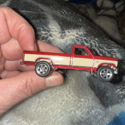 2022 Matchbox Jurassic World Dominion '86 Ford F-150 Truck DARK CANYON RED | - Image 1 of 4
