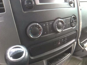 Temperature Control US Market Fits 10-18 MERCEDES SPRINTER 2500 29662648 - Picture 1 of 8