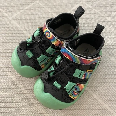 Keen Knotch Creek 男孩 8 码凉鞋 — 第 1/4 张图片