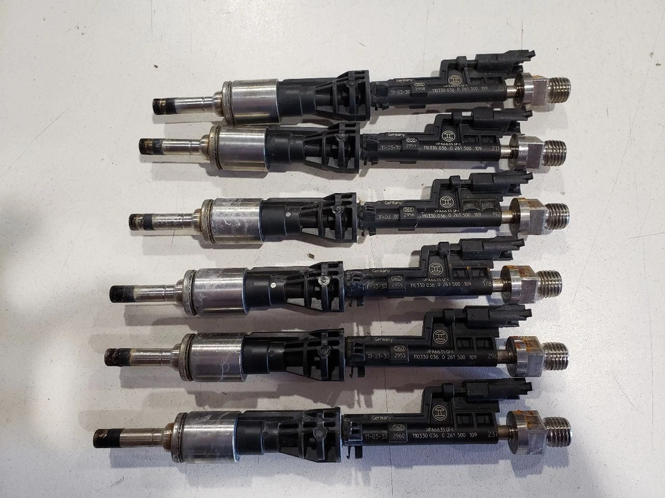 Injetor de combustível 2011 BMW 335I - N55 conjunto completo de 6 - OEM 7597870 - Imagem 1 de 4