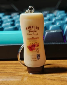 Hawaiian Tropic Sheer Touch Sunscreen Novelty Keychain - Picture 1 of 3