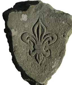 Stemma in pietra con giglio di Francia -Stone coat of arms with French lily 6494 - Imagen 1 de 1