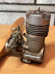 Enya 19-V Model 4005 RC Model Airplane Engine w Propeller, Free Daily Shipping - Picture 1 of 7