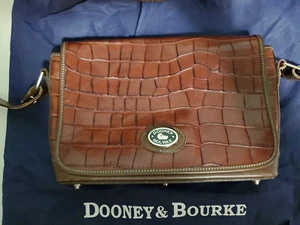 Dooney &  Bourke Shoulder Bag Brown Leather - Picture 1 of 15