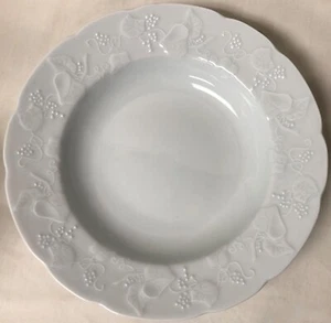DANSK IVY LIERRE LAVAGE 4 HOJAS BLANCAS EN RELIEVE BORDE DE FRANCIA CUENCOS DE SOPA 8 3/4 - Imagen 1 de 6