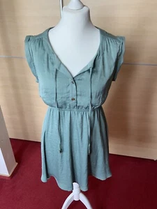 Kleid von Review / Größe M - Bild 1 von 5